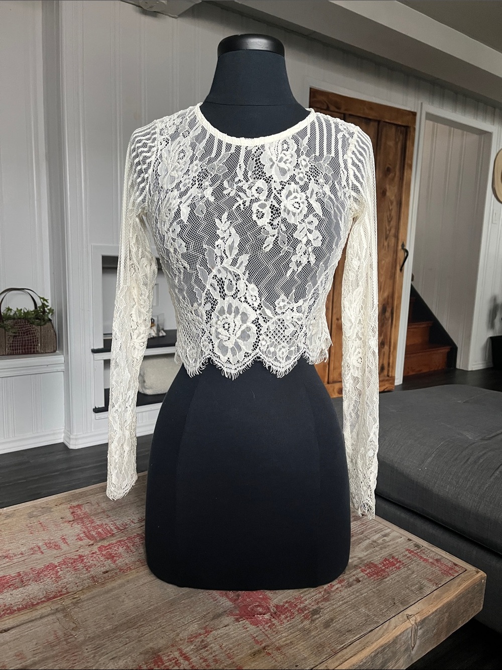 Ivory Lace Long-Sleeve Crop Blouse